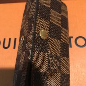 Louis Vuitton Damier Ebene 4 ring keychain.
